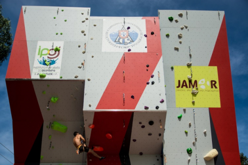 JAMOR'S ARTIFICIAL CLIMBING STRUCTURE