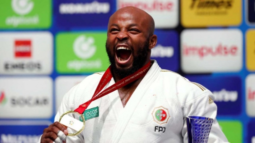 FOI HOJE REALIZADA NO CAR JAMOR UMA HOMENAGEM AO 1. CAMPEO DO MUNDO DE JUDO PORTUGUS